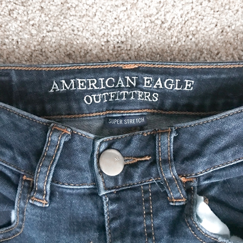 American Eagle Ripped Jeans - Picture 2 of 4